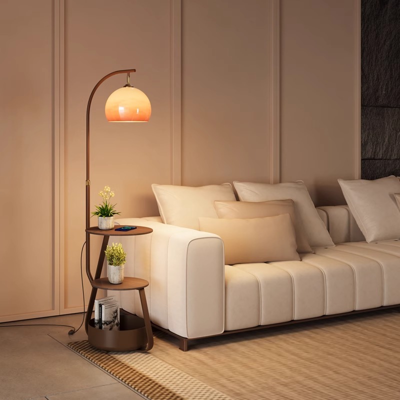 Lampadaire, table de chevet an - Coffee & Tea Restaurant avis et prix